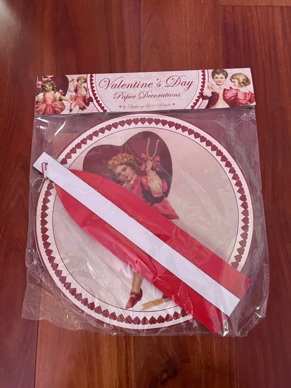 Vintage Style Valentine’s Day Paper Decorations Table Decor